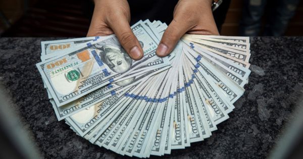 আবার ডলার কিনছে বাংলাদেশ ব্যাংক