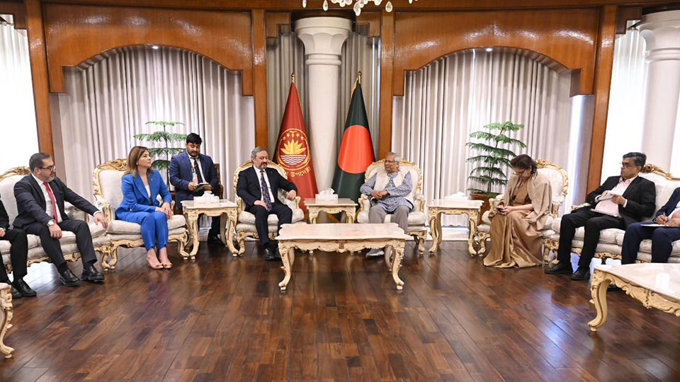 প্রধান উপদেষ্টার সঙ্গে তুরস্কের নির্বাচন পর্যবেক্ষক দলের সাক্ষাৎ