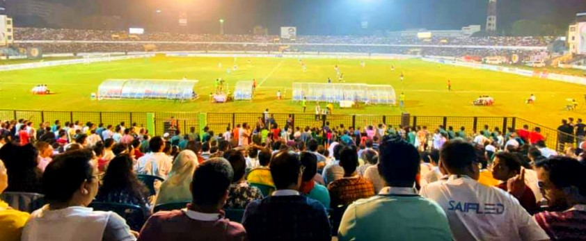 চট্টগ্রাম-এম-এ-আজিজ-স্টেডিয়ামে-ফুটবলের-এই-উন্মাদনা-চোখে-পড়ে-না-এখন।