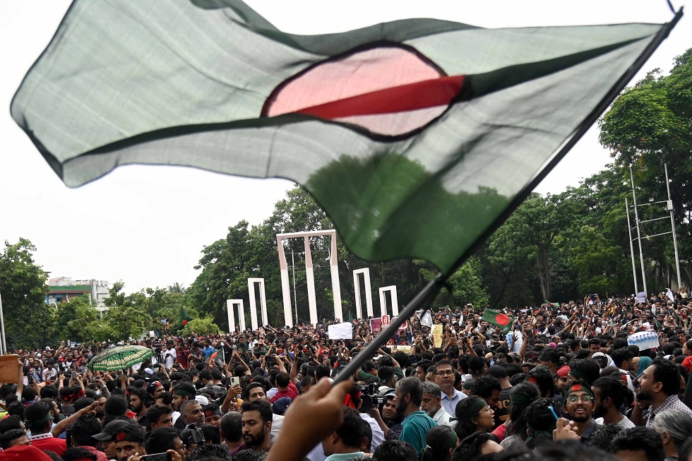 পুরো পরিবার নিয়েও সমাবেশে অংশ নিতে আসেন কেউ কেউ।