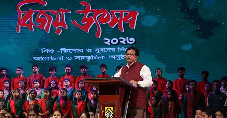 ২০২৩ সালে বিজয় দিবস ঘিরে শিল্পকলা একাডেমির আয়োজনে তৎকালীন মহাপরিচালক লিয়াকত আলী লাকী। 