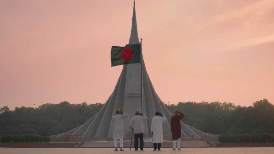 four-freedom fighters-saluting national-flag