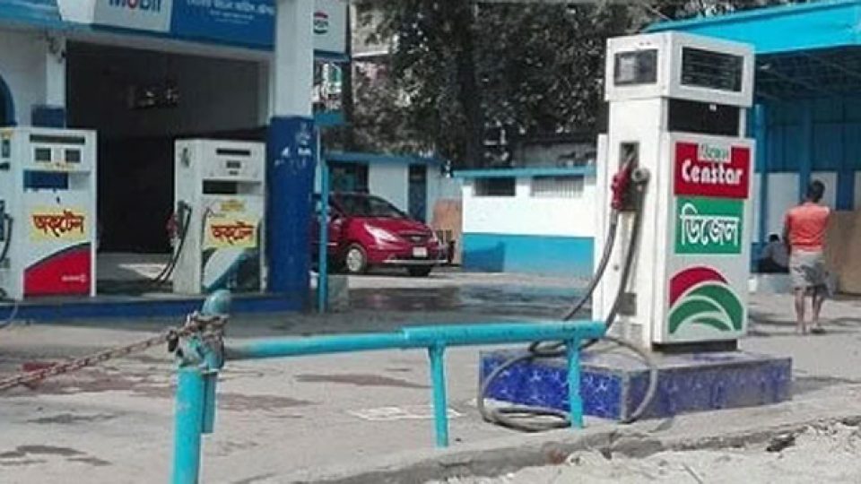 petrol-pump-310324