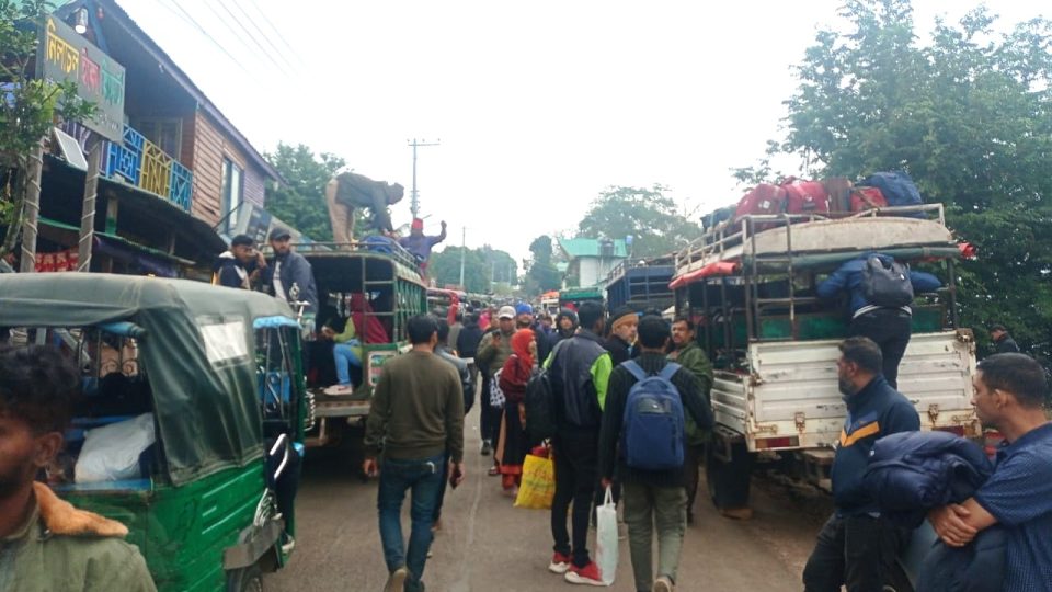 পর্যটকদের পদচারণায় মুখর সাজেক ভ্যালি।