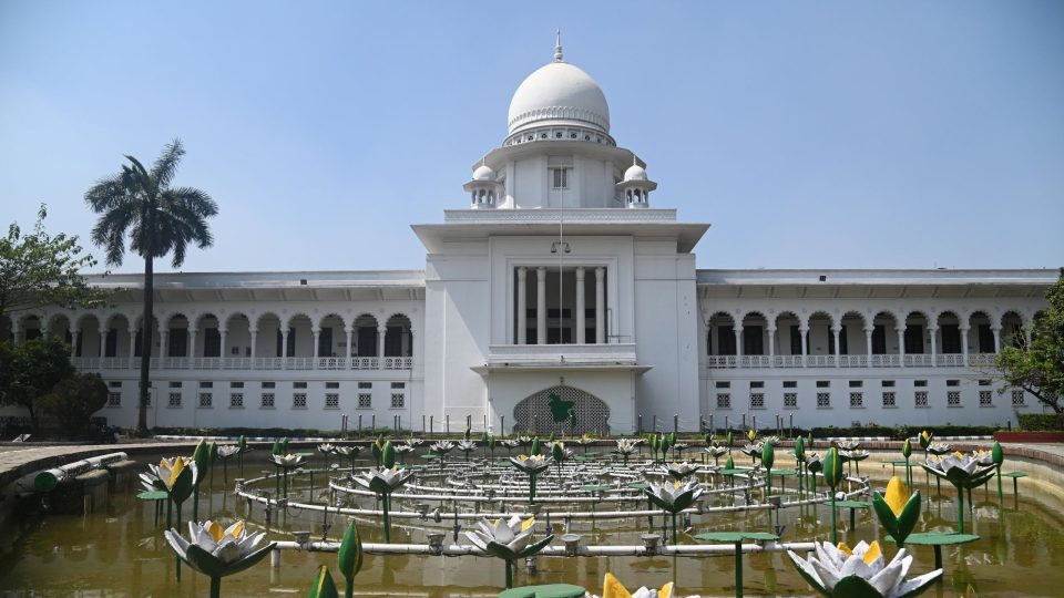 বাংলাদেশ সুপ্রিম কোর্ট। ছবি : সকাল সন্ধ্যা